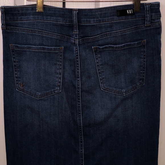 Kut from the Kloth Connie denim jean skirt size 6 raw hem - Picture 2 of 6
